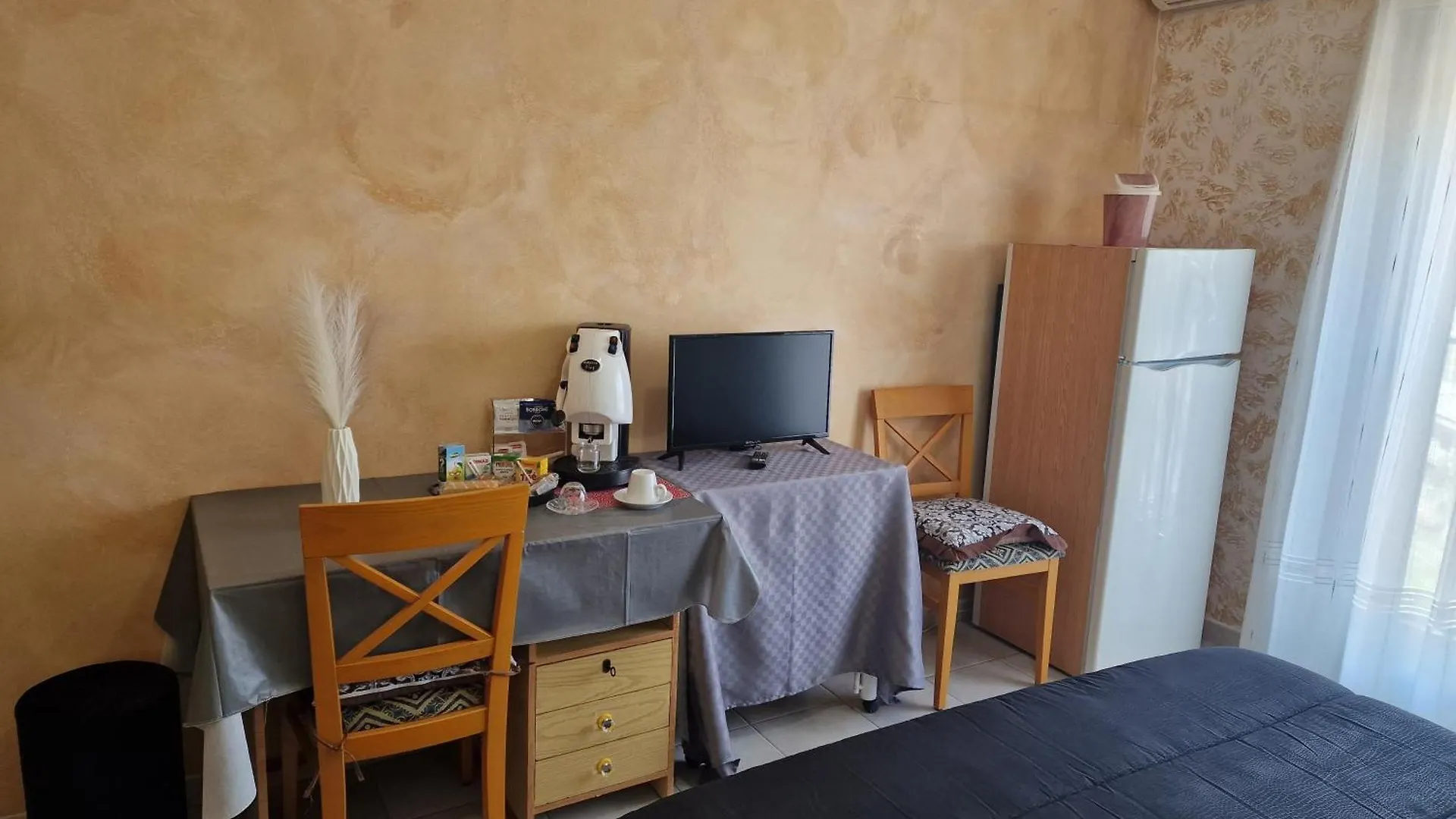 Bed and Breakfast Casa Francesco Aeroporto di Catania Fontana Rossa Italia