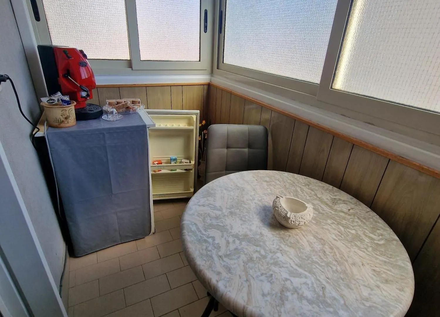 Bed and Breakfast Casa Francesco Aeroporto di Catania Fontana Rossa 0*,  Italia